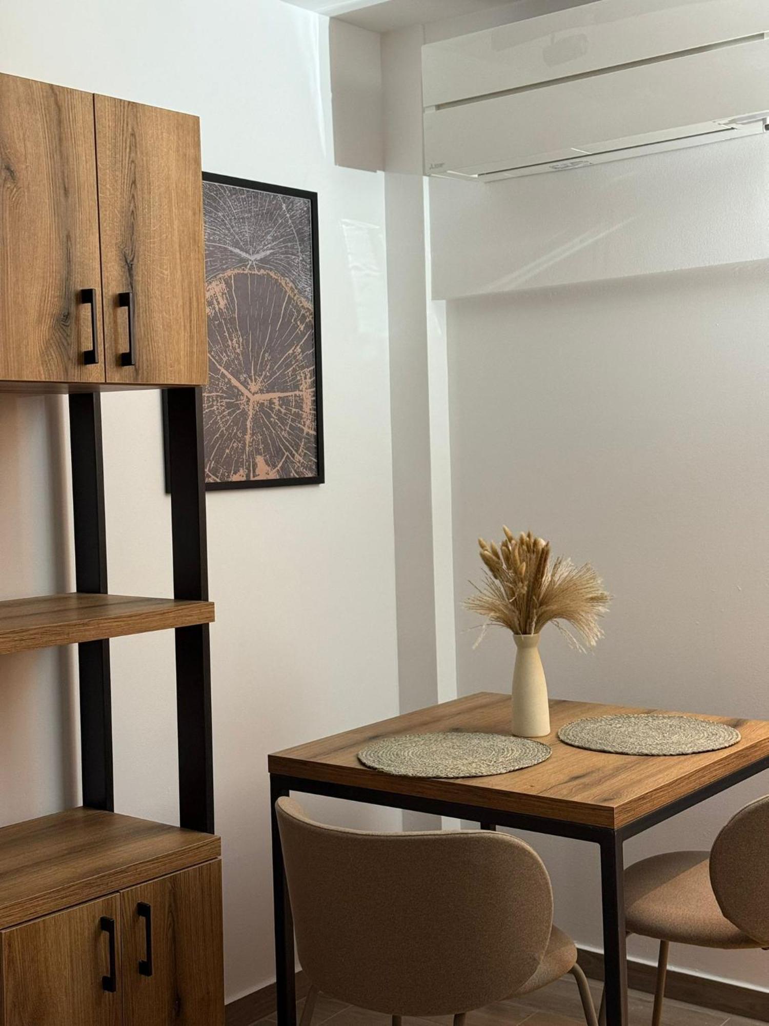 Piraneo Apartment *